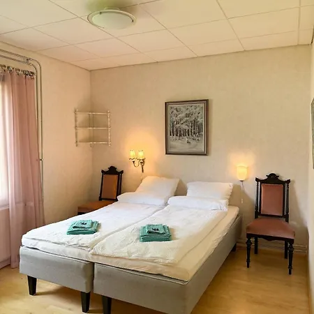 Tuomaa - Authentic Riverside Villa Rovaniemi