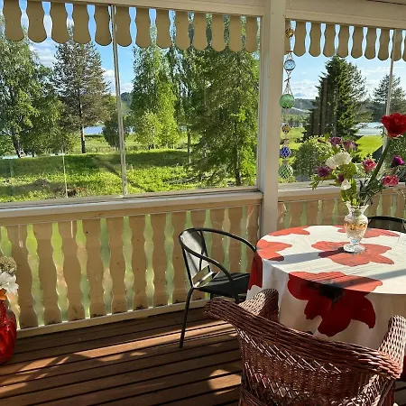 Villa Tuomaa - Authentic Riverside