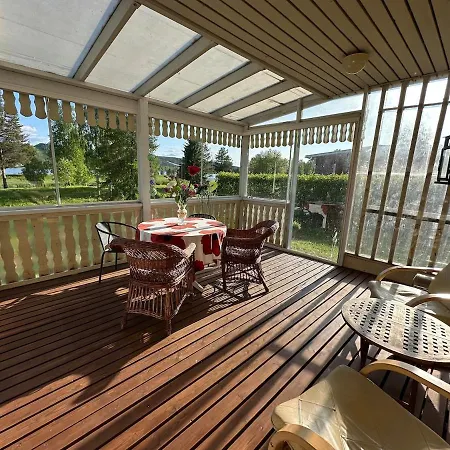 Tuomaa - Authentic Riverside ヴィラ *