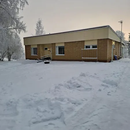 Tuomaa - Authentic Riverside Villa