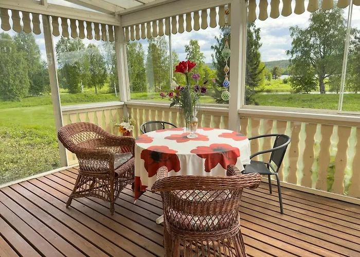 Βίλα Tuomaa - Authentic Riverside Ροβανιέμι