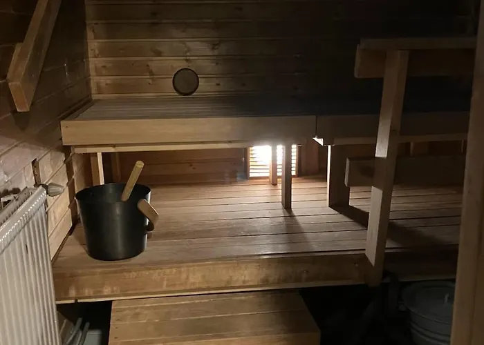 Tuomaa - Authentic Riverside Βίλα