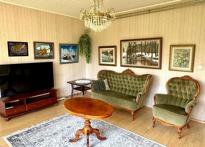 Tuomaa - Authentic Riverside Βίλα